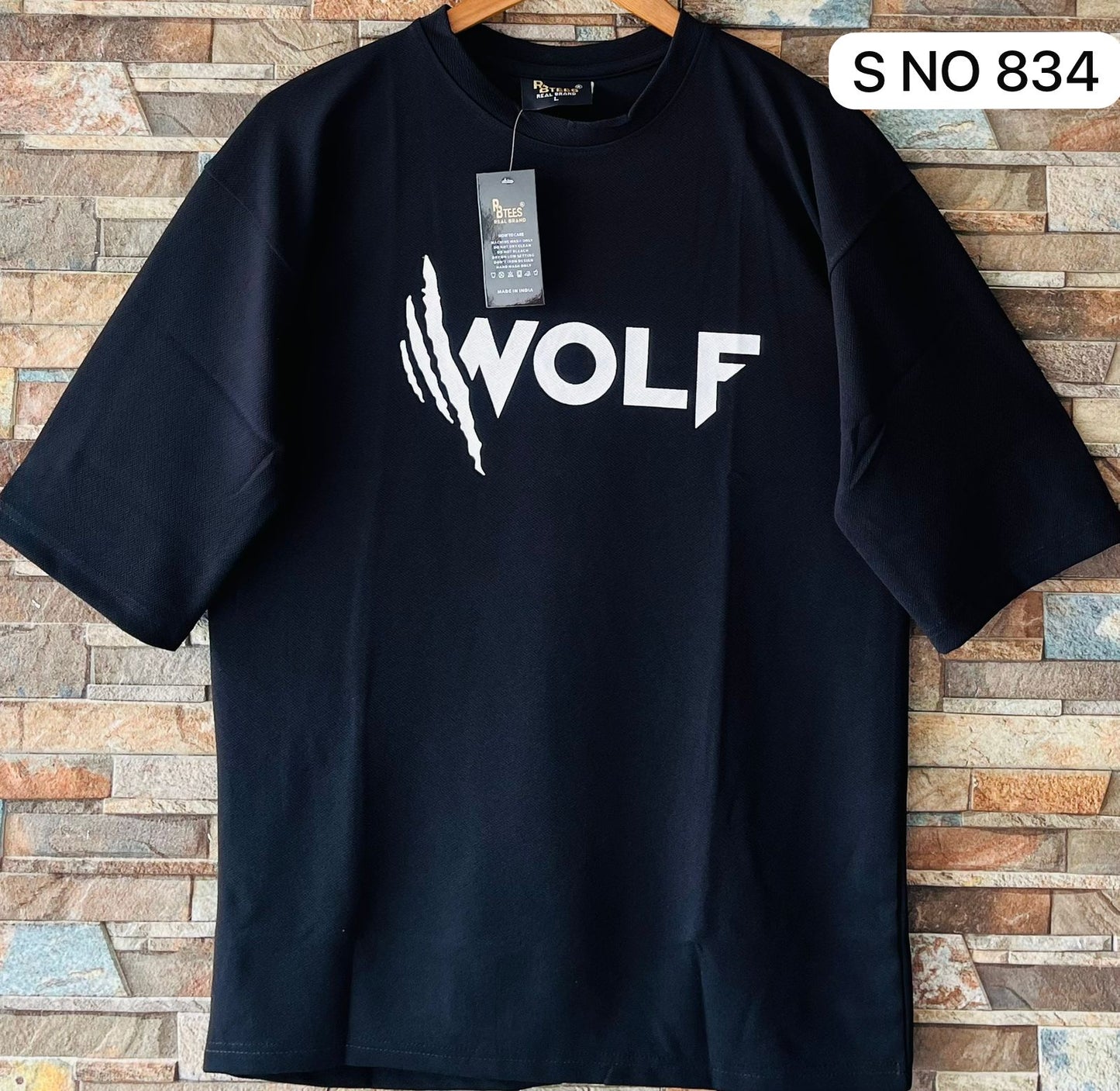 Wolf Drop Shoulder T-shirt..