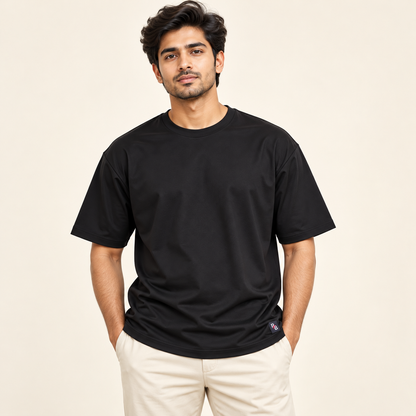 Plain round-neck T-shirt - Black, model-front