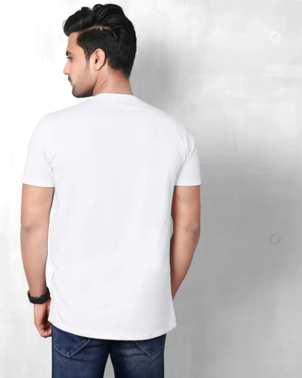 WHITE T.SHIRT